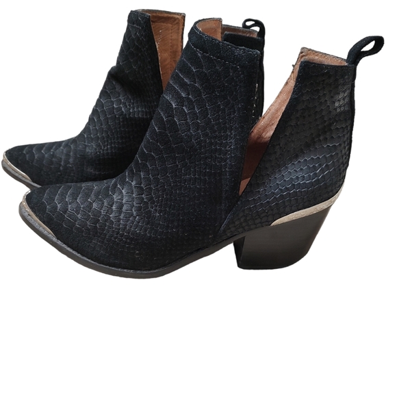 Jeffrey Campbell Shoes - Jeffrey Campbell western booties